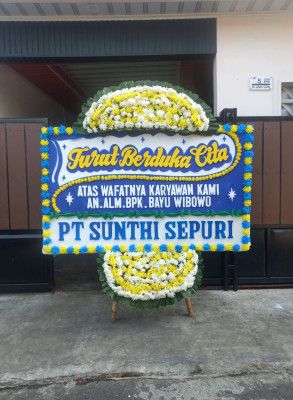 Papan Bunga Duka di Pulau Abang